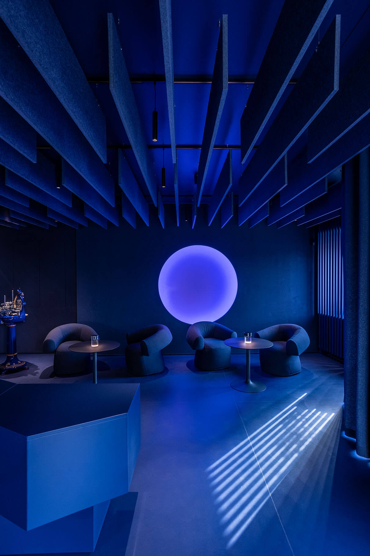 Agli Amici Blue Lounge with ECHOJAZZ acoustic ceiling by Visual Display and 3D WALL PANELS ITALIA